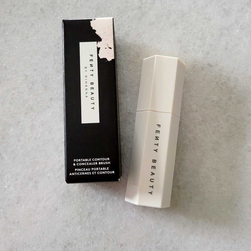 Fenty Beauty Portable Contour & Concealer Brush